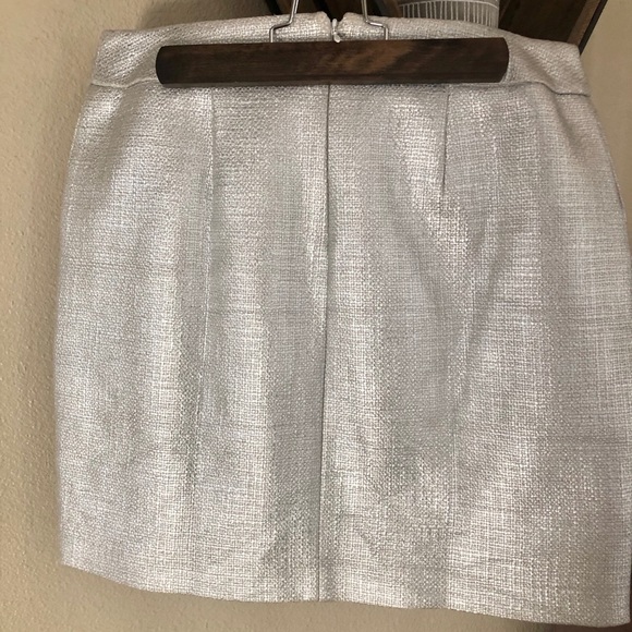 BNWT WHBM Metallic Silver Skirt Size 6p - Picture 3 of 13